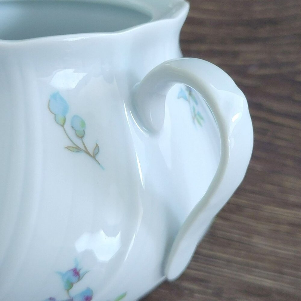 Vintage Bernardaud Limoges Gabrielle Sugar Bowl & Lid, Shabby Chic Blue Floral - Picture 9 of 11